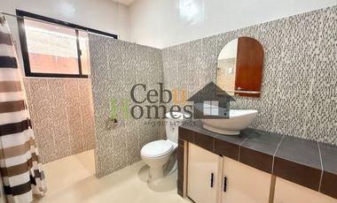 Unfurnished 3 Bedroom Bungalow with Pool in Banilad for Rent