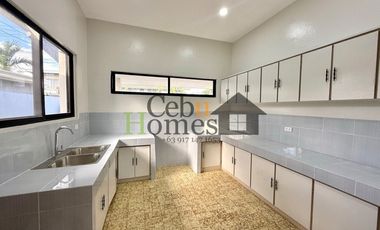 Unfurnished 3 Bedroom Bungalow with Pool in Banilad for Rent