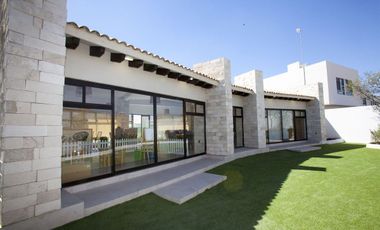 RENTA DE CASA AMUEBLADA  EN CAPELLANIA SALIDA LEON SILAO