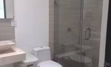 RENTA DE CASA AMUEBLADA  EN CAPELLANIA SALIDA LEON SILAO