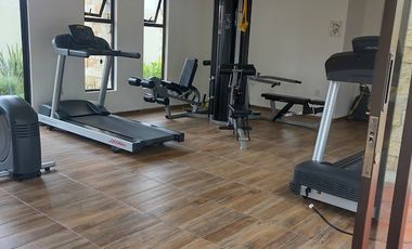 RENTA DE CASA AMUEBLADA  EN CAPELLANIA SALIDA LEON SILAO