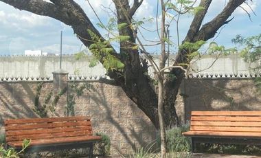 RENTA DE CASA AMUEBLADA  EN CAPELLANIA SALIDA LEON SILAO