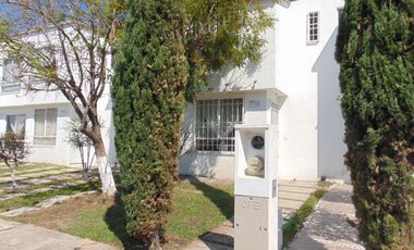 CASA DE 3 RECÁMARAS EN VENTA A UNOS MINUTOS DE CUAUTLA, MORELOS