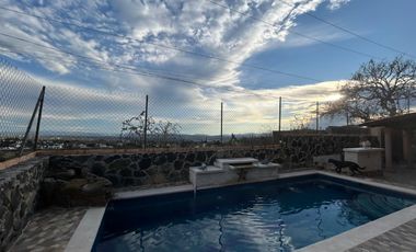 CASA EN VENTA A UNOS MINUTOS DE TLAYACAPAN, MORELOS