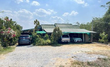 Farmhouse for Sale 4 Rai 1 Ngan 78.5 Sq.wah, Near Irrigation Canal