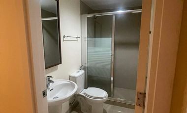 FOR SALE! 2 Bedroom Corner unit facing the Pool in The Grove by Rockwell, Pasig City
