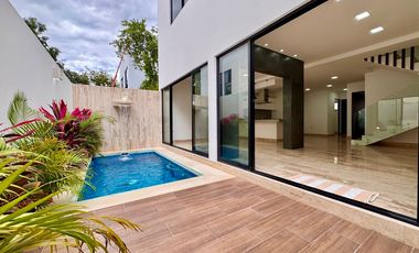 SE VENDE CASA EN FRACCIONAMIENTO EN Río Residencial, Cancún, Quintana Roo, México