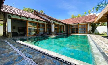 RESORT-STYLE HOUSE FOR SALE
