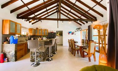 RESORT-STYLE HOUSE FOR SALE