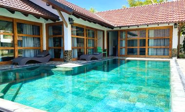 RESORT-STYLE HOUSE FOR SALE