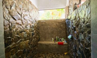 RESORT-STYLE HOUSE FOR SALE
