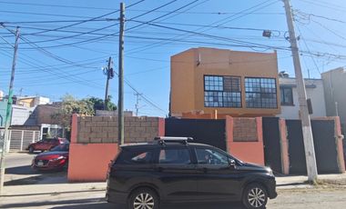 Casa uso comercial Centinela Zapopan en esquina $2,200,000