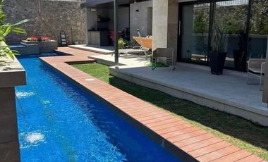 HERMOSA RESIDENCIA EN VENTA EN CAMPOS ELISEOS, SUPER EQUIPADA