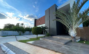 Casa en Avenida García Lavín “Privada Xaman-tan”