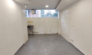 SE RENTA LOCAL COMERCIAL  MALL VERONA