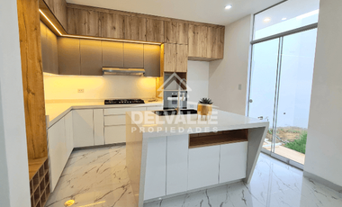 SE VENDE BONITA Y ACOGEDORA CASA EN VENTA | Urb. BOULEVARD PARK PLAZA - PIURA