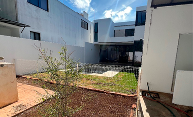 Hermosa casa en venta en la privada Punta Lomas