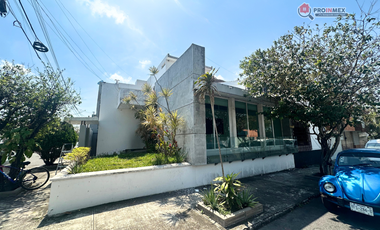 Casa Venta uso comercial amplios espacios esquina Fracc Reforma Veracruz