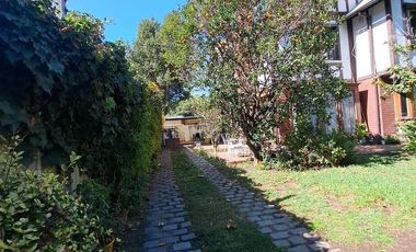 Arriendo casa estilo Inglés, de 5 dormitorios , 5 baños ,barrio Miraflores