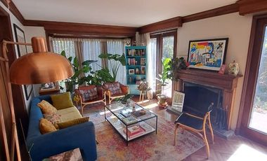 Arriendo casa estilo Inglés, de 5 dormitorios , 5 baños ,barrio Miraflores