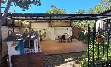 Arriendo casa estilo Inglés, de 5 dormitorios , 5 baños ,barrio Miraflores