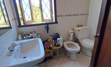 Arriendo casa estilo Inglés, de 5 dormitorios , 5 baños ,barrio Miraflores