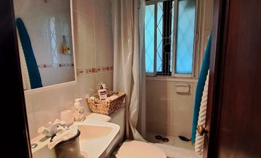 Arriendo casa estilo Inglés, de 5 dormitorios , 5 baños ,barrio Miraflores