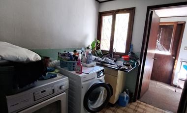 Arriendo casa estilo Inglés, de 5 dormitorios , 5 baños ,barrio Miraflores
