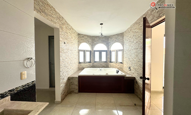 CASA NUEVA AMPLIA RENTA FRACCIONAMIENTO REAL MANDINGA RIVIERA VERACRUZANA