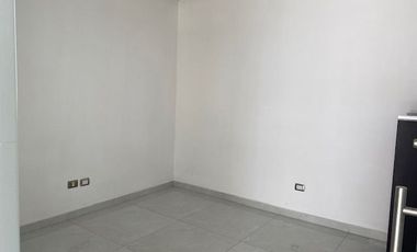 CASA EN VENTA EN JARDINES DE ZAVALETA, 3 RECÁMARAS ENORMES TODAS CON BAÑO Y VESTIDOR, OFICINA EN PLANTA BAJA, A 5 MINUTOS DE LA UDLA, PUEBLA