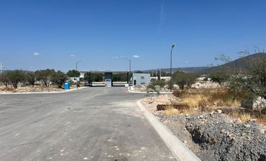 Bodegas en venta o renta frenta al Parque Industrial Querétaro