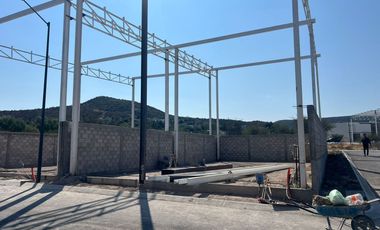 Bodegas en venta o renta frenta al Parque Industrial Querétaro