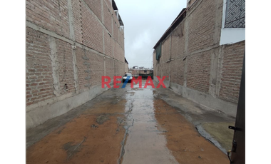 Venta De Gran Terreno En Sjm, Zona Urbana Y Segura - Ocasion