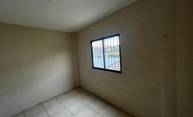 casa con local comercial de venta en Montecristi