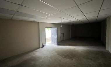 casa con local comercial de venta en Montecristi