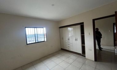 casa con local comercial de venta en Montecristi