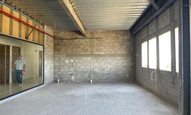 OFICINAS EN VENTA O RENTA, 51 M2, EN JURICA, EN PLAZA COMERCIAL, EXCELENTE UBICACION /piso 4