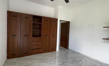CASA EN RENTA LAGOS DEL SOL CANCUN