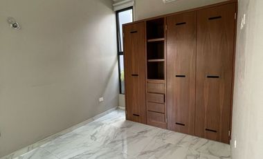 CASA EN RENTA LAGOS DEL SOL CANCUN