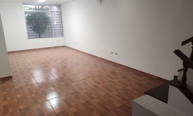 LINDA CASA 260M2 CERCA AL JOCKEY EN SAN BORJA