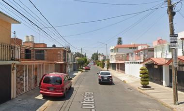 Hermosa y amplia casa en Condominio Iztapalapa