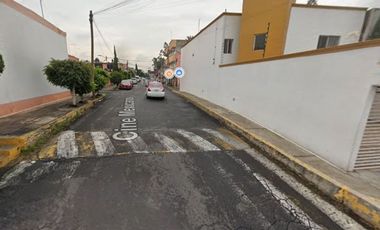 Hermosa y amplia casa en Condominio Iztapalapa