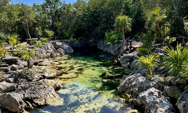 ESPECTACULAR VILLA EN AKUMAL (FRENTE LAGUNA YALKU)