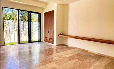 ESPECTACULAR VILLA EN AKUMAL (FRENTE LAGUNA YALKU)
