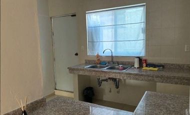 Excelente casa en col. Petrolera muy bien ubicada