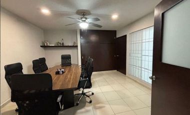 Excelente casa en col. Petrolera muy bien ubicada