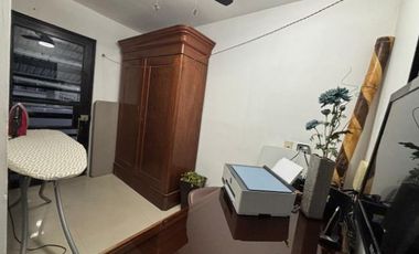 Gran residencia en la Col. Unidad Nacional. Incluye todo el mobiliario y equipo!