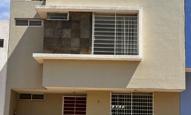 Casa en venta en Terralta 3 recámaras. Libre gravamen