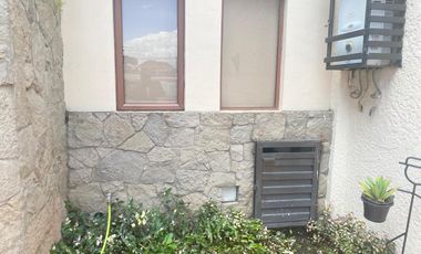 Elegante villa en venta Urb. Privada sector residencial Gran Aki - Narancay