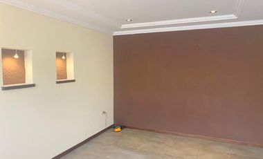 Elegante villa en venta Urb. Privada sector residencial Gran Aki - Narancay